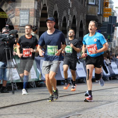 13.09.2026 - 21. swb-Marathon Bremen Strokosch-Dieckow http://msf.ph/oto/10347112 13.09.2026 13:28:21 Ziel 488, 1343, 1456, 3480, 3576, 4106, 4133, 4265, 5360, 5462, 6468, 6522, 7926, 8188, 8656, 9067, 9145, 9167, 9168, 9543, 9881, 13069, 1239, 1380, 2764, 3028, 3294, 4250, 5683, 6914, 6957, 8429, 8483, 8570, 9064, 9549 meine-sportfotos.de