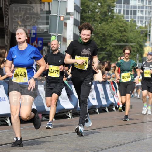 13.09.2026 - 21. swb-Marathon Bremen Strokosch-Dieckow http://msf.ph/oto/10347126 13.09.2026 10:53:25 Ziel 10284, 10585, 10714, 10863, 11012, 11238, 11282, 11386, 11575, 11766, 12170, 12369, 12398, 10141, 10222, 10227, 10479, 10626, 10838, 10845, 10886, 11242, 11446, 11502, 11590, 11800, 12056, 12119, 12308 meine-sportfotos.de