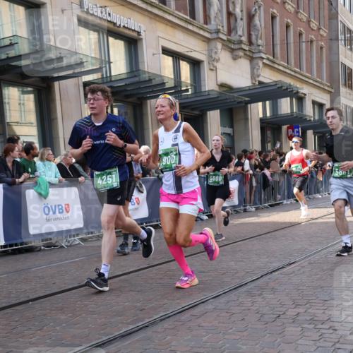 13.09.2026 - 21. swb-Marathon Bremen Strokosch-Dieckow http://msf.ph/oto/10347135 13.09.2026 13:30:35 Ziel 244, 800, 834, 1189, 1479, 1533, 1771, 1841, 1926, 1941, 2369, 2902, 2985, 3360, 3800, 4251, 4920, 5600, 5681, 5802, 5822, 5900, 6307, 6343, 6523, 7012, 7198, 7637, 7760, 7798, 8543, 8616, 9290, 9507, 9653, 9692, 9699, 9767, 9937, 9958, 9962, 9976, 13090, 13152, 13215, 625, 881, 1067, 2265, 2364, 2452, 2723, 2900, 3163, 3164, 3425, 4058, 4206, 4332, 4342, 4415, 4425, 4748, 4757, 4763, 5506, 5551, 7821, 8090, 8169, 8314, 8494 meine-sportfotos.de
