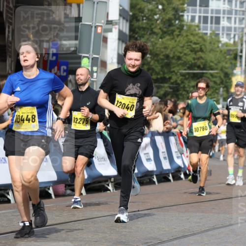 13.09.2026 - 21. swb-Marathon Bremen Strokosch-Dieckow http://msf.ph/oto/10347142 13.09.2026 10:53:25 Ziel 10284, 10585, 10714, 10863, 11012, 11238, 11282, 11386, 11575, 11766, 12170, 12369, 12398, 10141, 10222, 10227, 10479, 10626, 10838, 10845, 10886, 11242, 11446, 11502, 11590, 11800, 12056, 12119, 12308 meine-sportfotos.de