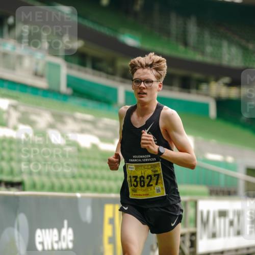 13.09.2026 - 21. swb-Marathon Bremen Michael Burmester http://msf.ph/oto/10347177 13.09.2026 10:14:51 Laufen im Stadion 13525, 13627 meine-sportfotos.de