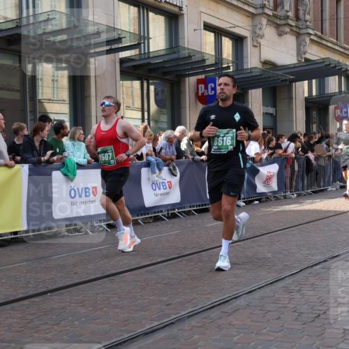 13.09.2026 - 21. swb-Marathon Bremen Strokosch-Dieckow http://msf.ph/oto/10347227 13.09.2026 13:30:37 Ziel 244, 800, 834, 1189, 1479, 1533, 1771, 1841, 1926, 1941, 2513, 2802, 2902, 2985, 3360, 3800, 4251, 4920, 5600, 5681, 5802, 5822, 5846, 5900, 6307, 6343, 6419, 6732, 7012, 7198, 7359, 7637, 7760, 7798, 7882, 8382, 8543, 8616, 9290, 9507, 9653, 9767, 9937, 9958, 9962, 9976, 13090, 13152, 13215, 625, 800, 834, 881, 1067, 1926, 2265, 2369, 2452, 2723, 2900, 3163, 3164, 3425, 4058, 4206, 4332, 4342, 4415, 4425, 4748, 4757, 4763, 5506, 5551, 7821, 8090, 8169, 8314, 8494 meine-sportfotos.de