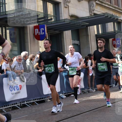 13.09.2026 - 21. swb-Marathon Bremen Strokosch-Dieckow http://msf.ph/oto/10347298 13.09.2026 13:30:39 Ziel 244, 1189, 1479, 1533, 1771, 1841, 1941, 2513, 2802, 2902, 2985, 3360, 3800, 4251, 4647, 4920, 5600, 5681, 5802, 5822, 5846, 5900, 6307, 6419, 6732, 7012, 7198, 7359, 7637, 7760, 7798, 7882, 8382, 8543, 8616, 9274, 9290, 9507, 9653, 9767, 9937, 9958, 9962, 9976, 13152, 13215, 625, 800, 834, 1067, 1926, 2265, 2369, 2452, 2723, 2900, 3163, 3164, 3425, 4058, 4206, 4332, 4342, 4415, 4425, 4748, 4757, 5506, 5551, 7821, 8090, 8169, 8314, 8494 meine-sportfotos.de
