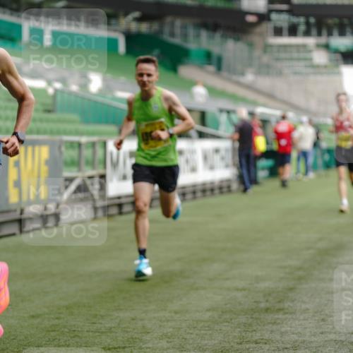 13.09.2026 - 21. swb-Marathon Bremen Michael Burmester http://msf.ph/oto/10347309 13.09.2026 10:16:44 Laufen im Stadion 10597, 12272, 13501, 13510, 13515, 13517, 13522, 13542, 13547, 13561, 13567, 13569, 13576, 13579, 13623, 13627, 13635 meine-sportfotos.de