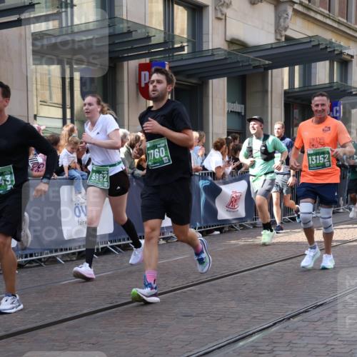 13.09.2026 - 21. swb-Marathon Bremen Strokosch-Dieckow http://msf.ph/oto/10347340 13.09.2026 13:30:40 Ziel 244, 1189, 1479, 1533, 1771, 1841, 1941, 2513, 2802, 2902, 2985, 3360, 3800, 4251, 4647, 4920, 5600, 5681, 5802, 5822, 5846, 5900, 6307, 6419, 6732, 7012, 7198, 7359, 7637, 7760, 7798, 7882, 8382, 8543, 8616, 9274, 9290, 9507, 9653, 9767, 9937, 9958, 9962, 9969, 9976, 9977, 13152, 13215, 625, 800, 834, 1067, 1771, 1926, 2265, 2369, 2452, 2723, 2900, 2985, 3163, 3164, 3425, 4058, 4206, 4332, 4342, 4415, 4425, 4748, 4757, 4920, 5506, 5551, 7821, 8090, 8169, 8314, 8494 meine-sportfotos.de