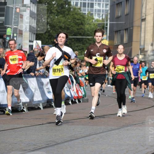13.09.2026 - 21. swb-Marathon Bremen Strokosch-Dieckow http://msf.ph/oto/10347364 13.09.2026 10:53:28 Ziel 10284, 10448, 10585, 10714, 10863, 11012, 11238, 11282, 11575, 11766, 12040, 12170, 12275, 12369, 12398, 12461, 10141, 10174, 10222, 10227, 10478, 10479, 10626, 10838, 10845, 10905, 11242, 11446, 11502, 11800, 12119, 12331, 12341, 13597 meine-sportfotos.de