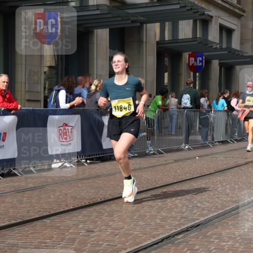 13.09.2026 - 21. swb-Marathon Bremen Strokosch-Dieckow http://msf.ph/oto/10347388 13.09.2026 11:10:36 Ziel 10148, 10163, 10461, 10462, 10527, 10547, 10644, 10653, 10792, 10841, 10911, 11043, 11047, 11237, 11327, 11335, 11465, 11483, 11513, 11691, 11756, 11846, 11993, 12401, 12507, 10002, 10169, 10247, 10361, 10362, 10422, 10706, 10719, 10768, 10791, 10890, 11080, 11283, 11298, 11300, 11309, 11382, 11583, 11725, 11736, 11957, 11982, 12183, 12227, 12454, 12550 meine-sportfotos.de