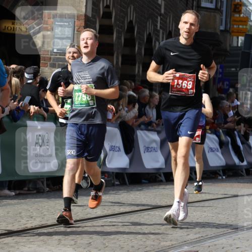 13.09.2026 - 21. swb-Marathon Bremen Strokosch-Dieckow http://msf.ph/oto/10347795 13.09.2026 13:32:40 Ziel 287, 1369, 2292, 2293, 2910, 3402, 3429, 3441, 3650, 3922, 4057, 4263, 4380, 4471, 4566, 4655, 4835, 5281, 5628, 6258, 6475, 6518, 6593, 6781, 6857, 6875, 6900, 7150, 7173, 7182, 7553, 7572, 7818, 8632, 9040, 9151, 9198, 9283, 9394, 9719, 9779, 13029, 13182, 13208, 13244, 891, 2638, 3895, 3902, 4233, 5009, 5581, 5657, 6018, 6718, 6786, 7016, 7466, 7758, 8367, 8506, 10048, 13164, 13232, 13234, 13247 meine-sportfotos.de