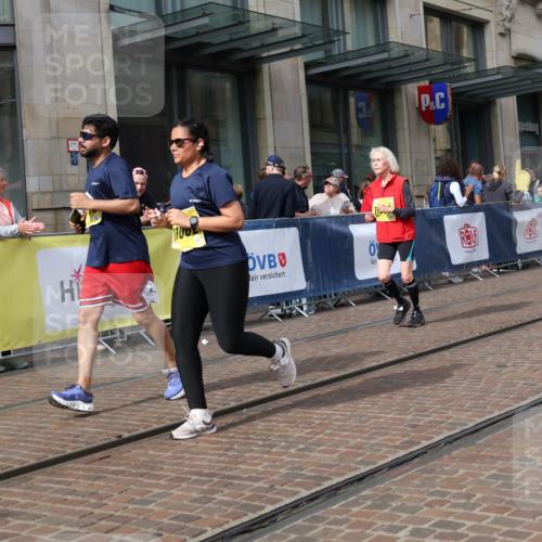 13.09.2026 - 21. swb-Marathon Bremen Strokosch-Dieckow http://msf.ph/oto/10347831 13.09.2026 11:10:59 Ziel 10313, 10419, 10611, 10644, 11036, 11062, 11141, 11216, 11231, 11458, 11679, 11745, 11870, 12126, 12148, 12396, 12464, 12507, 12508, 10148, 10163, 10461, 10462, 10527, 10547, 10653, 10792, 10841, 10911, 11043, 11047, 11237, 11309, 11327, 11335, 11465, 11483, 11513, 11583, 11691, 11756, 11846, 11993, 12401 meine-sportfotos.de