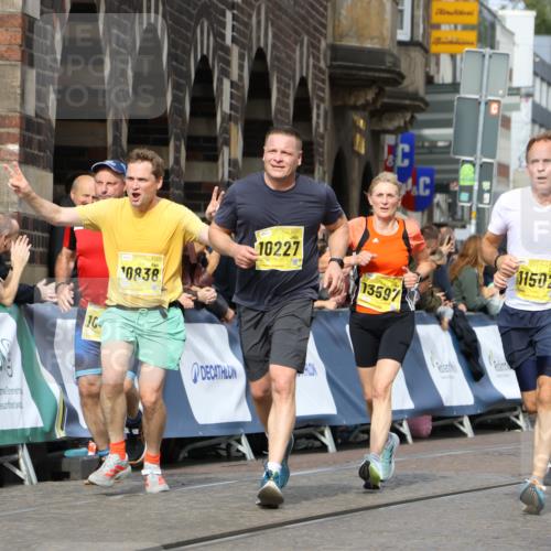 13.09.2026 - 21. swb-Marathon Bremen Strokosch-Dieckow http://msf.ph/oto/10348112 13.09.2026 10:53:47 Ziel 10222, 10448, 10479, 10626, 10757, 10780, 10821, 10845, 10886, 11168, 11242, 11379, 11446, 11590, 11800, 12040, 12056, 12119, 12275, 12308, 10255, 10579, 10685, 10708, 10822, 10947, 11010, 11206, 11489, 11596, 12075, 12244, 12356, 12405, 12435, 12492, 12515, 13531 meine-sportfotos.de
