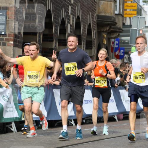 13.09.2026 - 21. swb-Marathon Bremen Strokosch-Dieckow http://msf.ph/oto/10348172 13.09.2026 10:53:48 Ziel 10222, 10479, 10626, 10757, 10780, 10821, 10845, 10886, 11168, 11242, 11379, 11446, 11590, 11800, 12040, 12056, 12119, 12275, 12308, 10255, 10579, 10708, 10822, 10947, 11010, 11206, 11489, 12075, 12244, 12356, 12405, 12435, 12515, 13531 meine-sportfotos.de
