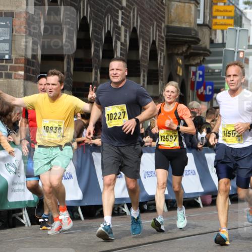 13.09.2026 - 21. swb-Marathon Bremen Strokosch-Dieckow http://msf.ph/oto/10348190 13.09.2026 10:53:48 Ziel 10222, 10479, 10626, 10757, 10780, 10821, 10845, 10886, 11168, 11242, 11379, 11446, 11590, 11800, 12040, 12056, 12119, 12275, 12308, 10255, 10579, 10708, 10822, 10947, 11010, 11206, 11489, 12075, 12244, 12356, 12405, 12435, 12515, 13531 meine-sportfotos.de