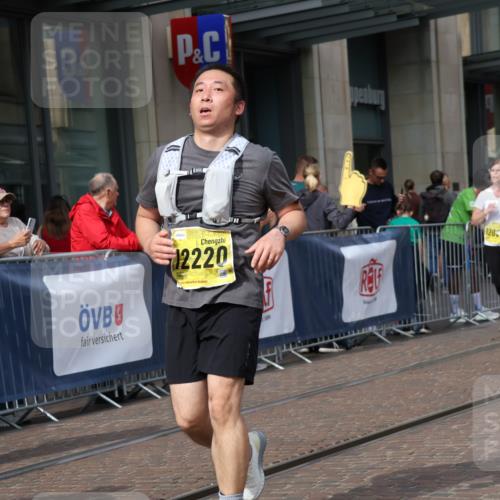 13.09.2026 - 21. swb-Marathon Bremen Strokosch-Dieckow http://msf.ph/oto/10348231 13.09.2026 11:11:17 Ziel 10155, 10510, 10511, 10546, 10552, 10616, 10977, 11036, 11216, 11239, 11289, 11533, 11702, 11870, 11927, 12082, 12126, 12220, 12286, 12311, 12336, 12464, 12508, 12553, 10313, 10419, 10527, 10611, 10644, 10653, 10841, 11062, 11141, 11231, 11237, 11458, 11483, 11679, 11691, 11745, 11993, 12148, 12396, 12401, 12507 meine-sportfotos.de