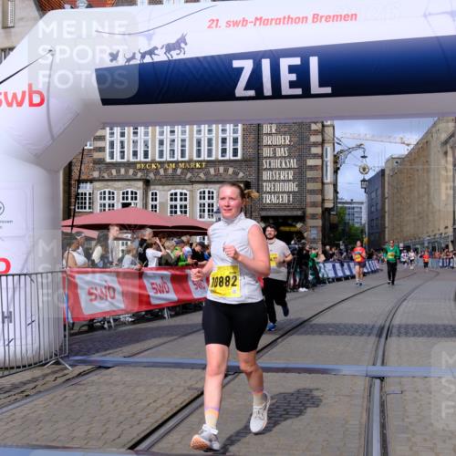 13.09.2026 - 21. swb-Marathon Bremen Tim E. http://msf.ph/oto/10348266 13.09.2026 11:20:09 Ziel 10430, 10882, 11546, 12472 meine-sportfotos.de