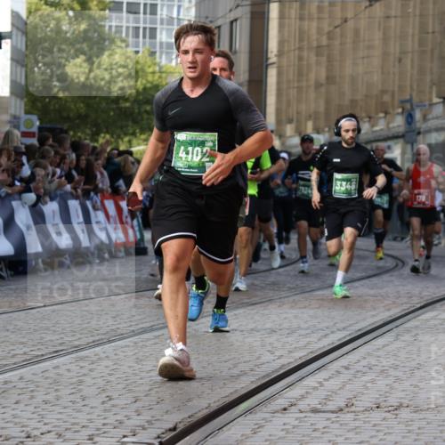 13.09.2026 - 21. swb-Marathon Bremen Strokosch-Dieckow http://msf.ph/oto/10348312 13.09.2026 13:28:40 Ziel 178, 210, 1239, 1380, 1460, 2047, 2977, 3114, 3294, 3334, 3597, 4250, 4506, 5250, 5360, 5683, 5889, 6182, 8429, 8570, 9064, 9543, 9549, 9738, 9881, 430, 722, 725, 1014, 2276, 2851, 2891, 3348, 3419, 3444, 3665, 5267, 5531, 5691, 5865, 6817, 6937, 6955, 7134, 7263, 7527, 8985, 9562, 13174 meine-sportfotos.de