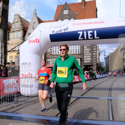 13.09.2026 - 21. swb-Marathon Bremen Tim E. http://msf.ph/oto/10348358 13.09.2026 11:20:16 Ziel 10430, 10882, 11546, 12472 meine-sportfotos.de