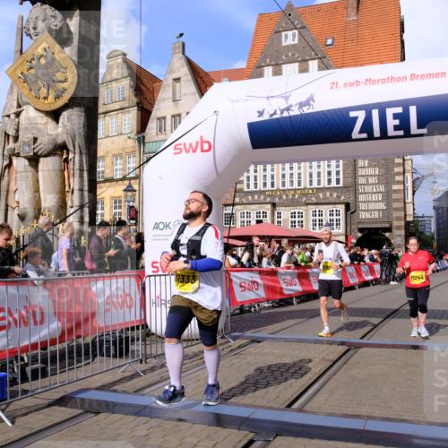 13.09.2026 - 21. swb-Marathon Bremen Tim E. http://msf.ph/oto/10348384 13.09.2026 11:20:27 Ziel 10430, 11244, 11333, 11337, 11546, 12374 meine-sportfotos.de