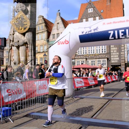 13.09.2026 - 21. swb-Marathon Bremen Tim E. http://msf.ph/oto/10348392 13.09.2026 11:20:27 Ziel 10430, 11244, 11333, 11337, 11546, 12374 meine-sportfotos.de
