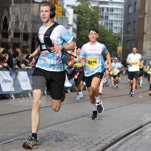 13.09.2026 - 21. swb-Marathon Bremen Strokosch-Dieckow http://msf.ph/oto/10348488 13.09.2026 10:53:54 Ziel 10141, 10174, 10222, 10227, 10478, 10479, 10626, 10821, 10838, 10845, 10886, 10905, 11168, 11242, 11379, 11446, 11502, 11590, 11800, 12056, 12119, 12308, 12331, 12341, 13597, 10579, 10822, 10947, 11010, 11206, 11290, 11329, 12075, 12244, 12356, 12435, 13531 meine-sportfotos.de