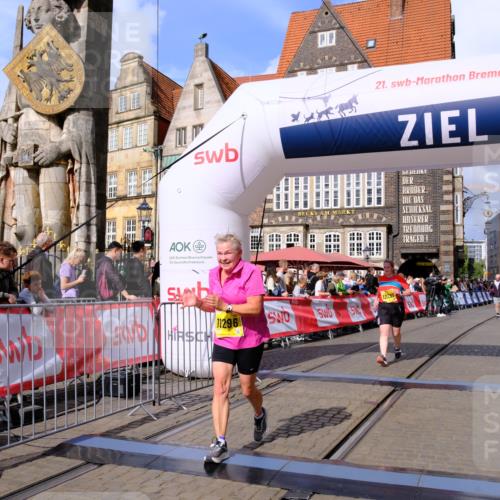 13.09.2026 - 21. swb-Marathon Bremen Tim E. http://msf.ph/oto/10348559 13.09.2026 11:20:41 Ziel 10161, 11296, 12285, 12374 meine-sportfotos.de