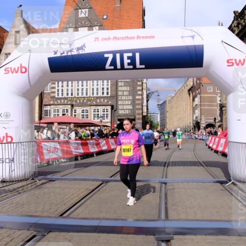 13.09.2026 - 21. swb-Marathon Bremen Tim E. http://msf.ph/oto/10348644 13.09.2026 11:20:48 Ziel 10161, 11296, 11529, 11530, 11541, 11675, 11980, 12285, 12316, 12317 meine-sportfotos.de