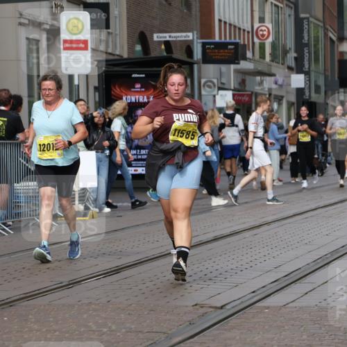 13.09.2026 - 21. swb-Marathon Bremen Strokosch-Dieckow http://msf.ph/oto/10348646 13.09.2026 11:11:49 Ziel 10490, 10582, 11052, 11585, 11633, 12012, 10155, 10510, 10511, 10546, 10552, 10616, 10977, 11239, 11289, 11533, 11702, 11927, 12082, 12220, 12286, 12311, 12336, 12553 meine-sportfotos.de