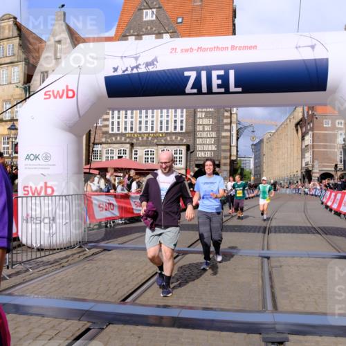 13.09.2026 - 21. swb-Marathon Bremen Tim E. http://msf.ph/oto/10348673 13.09.2026 11:20:51 Ziel 10161, 11296, 11529, 11530, 11541, 11675, 11980, 12153, 12285, 12316, 12317 meine-sportfotos.de