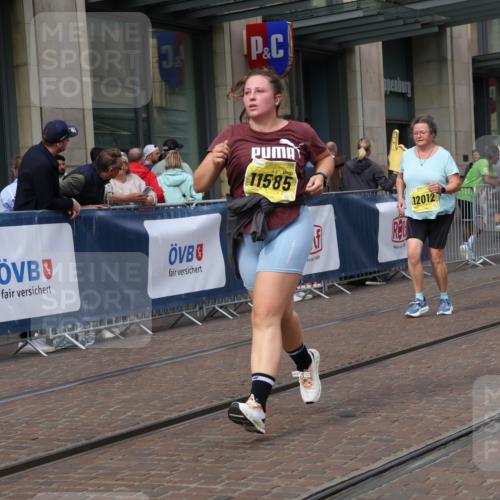 13.09.2026 - 21. swb-Marathon Bremen Strokosch-Dieckow http://msf.ph/oto/10348703 13.09.2026 11:11:54 Ziel 10213, 10406, 10414, 10490, 11052, 11585, 11633, 11716, 12012, 10155, 10511, 10552, 10582, 10616, 11239, 11533, 11927, 12082, 12286, 12336, 12553 meine-sportfotos.de
