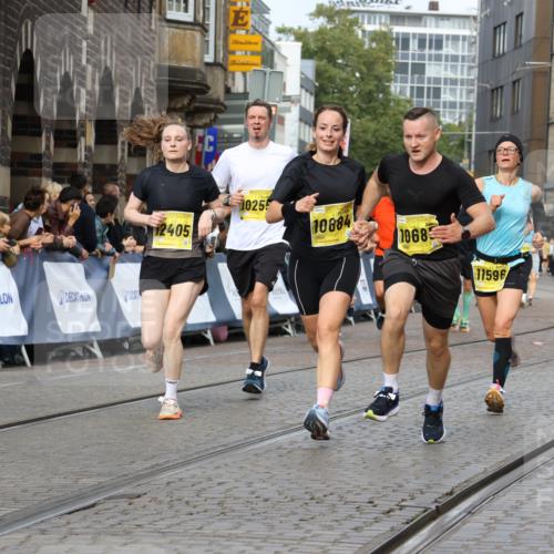 13.09.2026 - 21. swb-Marathon Bremen Strokosch-Dieckow http://msf.ph/oto/10348718 13.09.2026 10:53:58 Ziel 10141, 10174, 10222, 10227, 10478, 10479, 10626, 10684, 10838, 10845, 10886, 10905, 11242, 11446, 11502, 11590, 11800, 11950, 12056, 12119, 12308, 12331, 12341, 13597, 10822, 10947, 10996, 11010, 11290, 11329, 11361, 11765, 11998, 13531 meine-sportfotos.de