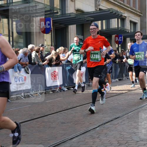 13.09.2026 - 21. swb-Marathon Bremen Strokosch-Dieckow http://msf.ph/oto/10348767 13.09.2026 13:31:00 Ziel 217, 922, 1398, 1627, 2244, 2513, 2602, 2707, 2802, 3152, 3343, 3392, 3396, 3579, 3762, 3800, 4258, 4477, 4647, 5375, 5504, 5673, 5720, 5765, 5846, 5979, 6147, 6419, 6619, 6732, 6968, 6971, 7001, 7296, 7359, 7637, 7812, 7882, 8035, 8097, 8239, 8339, 8342, 8382, 8726, 9147, 9155, 9274, 9337, 9822, 9969, 9977, 13066, 244, 800, 834, 1189, 1479, 1533, 1771, 1841, 1926, 1941, 2369, 2902, 2985, 3360, 3800, 4251, 4920, 5600, 5681, 5802, 6307, 7198, 7760, 7798, 8543 meine-sportfotos.de