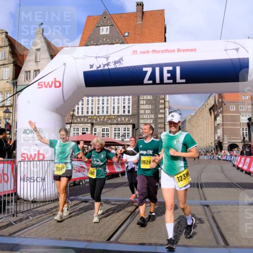 13.09.2026 - 21. swb-Marathon Bremen Tim E. http://msf.ph/oto/10348783 13.09.2026 11:20:56 Ziel 10161, 11529, 11530, 11541, 11675, 11980, 12153, 12316, 12317 meine-sportfotos.de