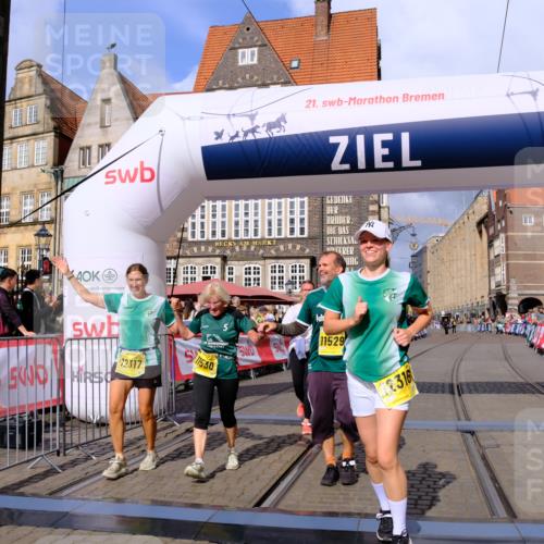 13.09.2026 - 21. swb-Marathon Bremen Tim E. http://msf.ph/oto/10348815 13.09.2026 11:20:56 Ziel 10161, 11529, 11530, 11541, 11675, 11980, 12153, 12316, 12317 meine-sportfotos.de