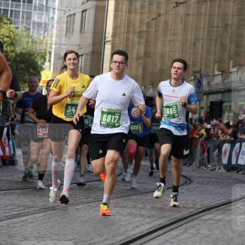 13.09.2026 - 21. swb-Marathon Bremen Strokosch-Dieckow http://msf.ph/oto/10348851 13.09.2026 13:28:49 Ziel 178, 210, 613, 1239, 1380, 1914, 2047, 2764, 3028, 3294, 3597, 4250, 5683, 6914, 6957, 8429, 8483, 8570, 8938, 9064, 9176, 9549, 430, 565, 687, 722, 725, 936, 1014, 1274, 1688, 2223, 2378, 2851, 3419, 3665, 3938, 5225, 5267, 5531, 5691, 5865, 6099, 6817, 6937, 6955, 7134, 8984, 8985, 9562, 13174 meine-sportfotos.de