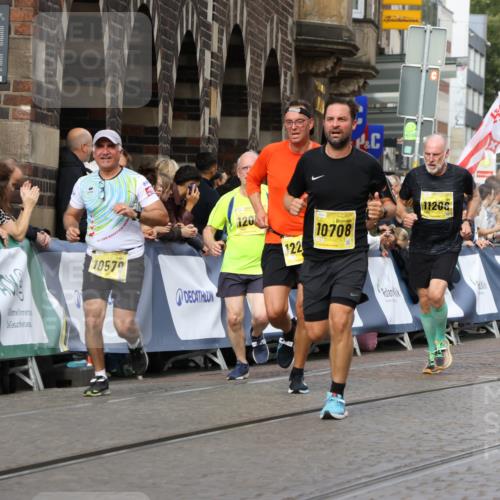 13.09.2026 - 21. swb-Marathon Bremen Strokosch-Dieckow http://msf.ph/oto/10348871 13.09.2026 10:54:02 Ziel 10141, 10174, 10222, 10227, 10255, 10478, 10479, 10626, 10684, 10685, 10838, 10845, 10905, 11242, 11446, 11489, 11502, 11596, 11800, 11950, 12119, 12331, 12341, 12405, 12492, 12515, 13597, 10996, 11290, 11329, 11361, 11476, 11765, 11843, 11989, 11998 meine-sportfotos.de