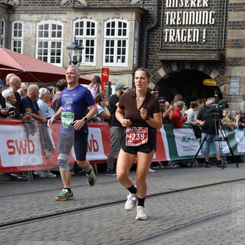 13.09.2026 - 21. swb-Marathon Bremen Strokosch-Dieckow http://msf.ph/oto/10348917 13.09.2026 13:28:57 Ziel 613, 1239, 1914, 2764, 2891, 3028, 3348, 4102, 4250, 4564, 5683, 6914, 6957, 7263, 7527, 8483, 8938, 9176, 13012, 394, 565, 687, 745, 936, 1274, 1688, 2070, 2223, 3938, 4590, 5225, 7361, 8984, 9661 meine-sportfotos.de