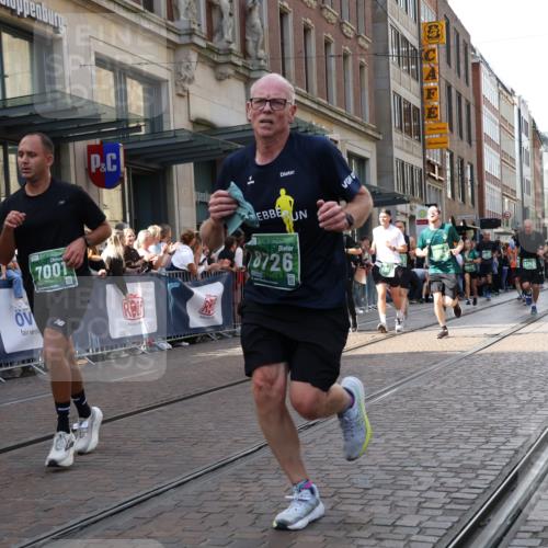 13.09.2026 - 21. swb-Marathon Bremen Strokosch-Dieckow http://msf.ph/oto/10348932 13.09.2026 13:31:05 Ziel 217, 922, 1398, 1600, 1627, 2244, 2602, 2707, 3152, 3343, 3392, 3396, 3579, 3762, 3859, 4258, 4477, 4692, 4889, 5375, 5504, 5673, 5720, 5765, 5979, 6039, 6147, 6619, 6968, 6971, 7001, 7032, 7296, 7812, 8035, 8097, 8239, 8339, 8342, 8495, 8522, 8726, 9147, 9155, 9293, 9337, 9822, 9969, 9977, 13066, 244, 1189, 1479, 1533, 1771, 1841, 1941, 2513, 2802, 2902, 2985, 3360, 3800, 4251, 4920, 5600, 5681, 5802, 6307, 7198, 7760, 7798, 8543 meine-sportfotos.de