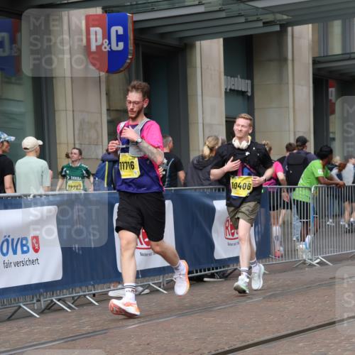 13.09.2026 - 21. swb-Marathon Bremen Strokosch-Dieckow http://msf.ph/oto/10348970 13.09.2026 11:12:17 Ziel 10213, 10354, 10406, 10743, 10874, 10875, 10909, 11090, 11657, 11716, 12234, 12327, 12497, 10213, 10414, 10490, 11052, 11585, 11633, 12012 meine-sportfotos.de