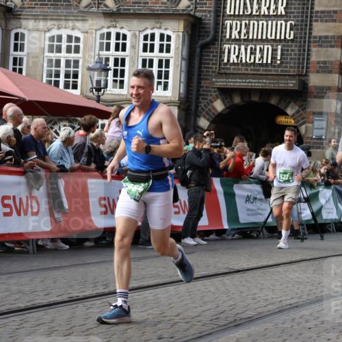 13.09.2026 - 21. swb-Marathon Bremen Strokosch-Dieckow http://msf.ph/oto/10349069 13.09.2026 13:28:59 Ziel 613, 1239, 1914, 2276, 2764, 2891, 3028, 3348, 3444, 4102, 4564, 6914, 6957, 7263, 7527, 8483, 8938, 9176, 13012, 394, 565, 687, 745, 1274, 2023, 2070, 3796, 3938, 4590, 5036, 5225, 7149, 7361, 9661 meine-sportfotos.de