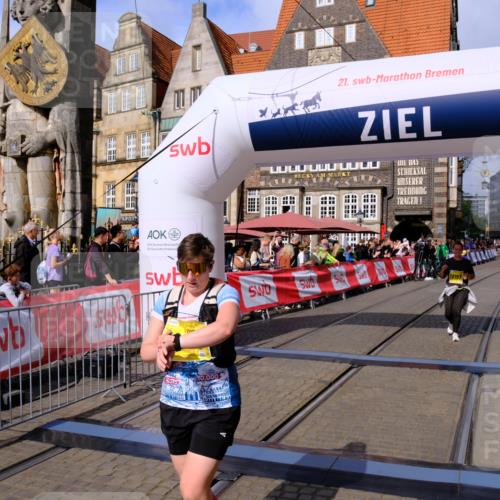 13.09.2026 - 21. swb-Marathon Bremen Tim E. http://msf.ph/oto/10349130 13.09.2026 11:22:17 Ziel 11639, 11698, 12157, 12211 meine-sportfotos.de