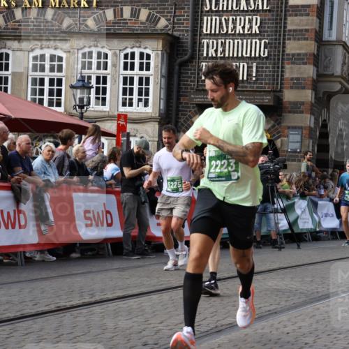 13.09.2026 - 21. swb-Marathon Bremen Strokosch-Dieckow http://msf.ph/oto/10349133 13.09.2026 13:29:00 Ziel 613, 1239, 1914, 2276, 2764, 2891, 3028, 3348, 3444, 4102, 4564, 6914, 6957, 7263, 7527, 8483, 8938, 9176, 13012, 394, 565, 687, 745, 1274, 1545, 2023, 2070, 2867, 3796, 4590, 5036, 5225, 6030, 7149, 7361, 9249, 9661 meine-sportfotos.de