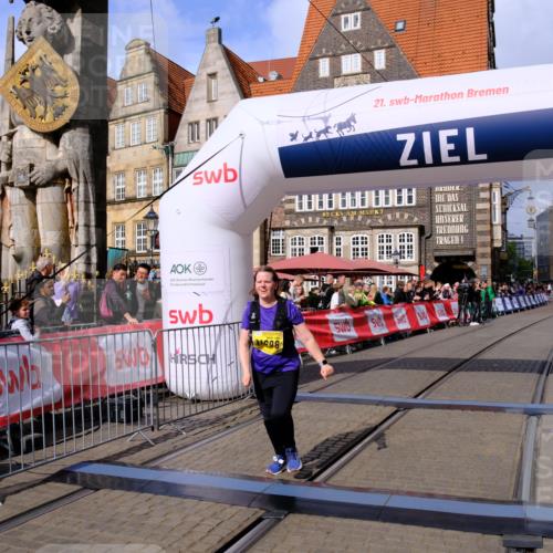 13.09.2026 - 21. swb-Marathon Bremen Tim E. http://msf.ph/oto/10349195 13.09.2026 11:22:25 Ziel 11698, 12157, 12211 meine-sportfotos.de