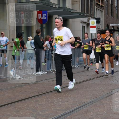 13.09.2026 - 21. swb-Marathon Bremen Strokosch-Dieckow http://msf.ph/oto/10349249 13.09.2026 11:12:26 Ziel 10354, 10483, 10743, 10874, 10875, 11090, 11657, 11671, 11832, 12234, 12423, 12497, 10213, 10406, 10414, 10909, 11052, 11633, 11716, 12012, 12327 meine-sportfotos.de