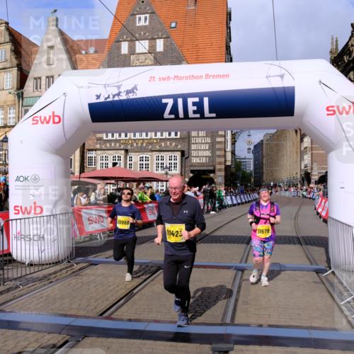 13.09.2026 - 21. swb-Marathon Bremen Tim E. http://msf.ph/oto/10349284 13.09.2026 11:22:41 Ziel 10710, 10968, 11423, 11579, 12444 meine-sportfotos.de
