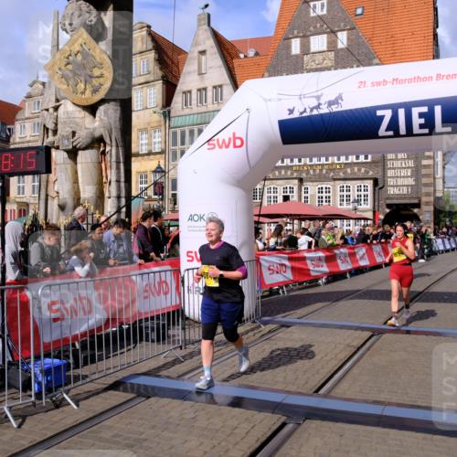 13.09.2026 - 21. swb-Marathon Bremen Tim E. http://msf.ph/oto/10349577 13.09.2026 11:23:31 Ziel 10349, 10754, 10925 meine-sportfotos.de