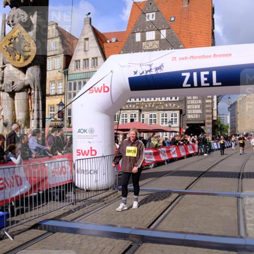 13.09.2026 - 21. swb-Marathon Bremen Tim E. http://msf.ph/oto/10349658 13.09.2026 11:23:37 Ziel 10349, 10754, 10925, 11266, 11663, 12340 meine-sportfotos.de