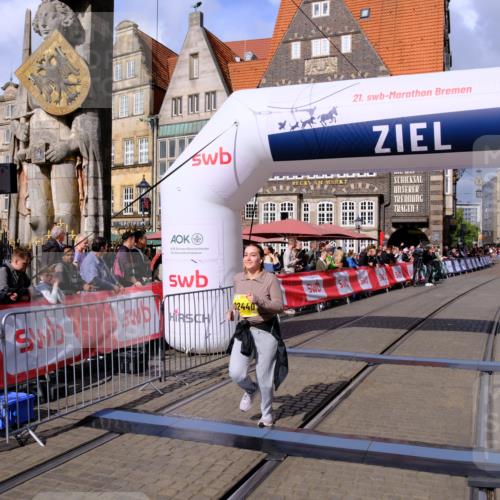 13.09.2026 - 21. swb-Marathon Bremen Tim E. http://msf.ph/oto/10349759 13.09.2026 11:23:50 Ziel 11266, 11663, 12340, 12440 meine-sportfotos.de