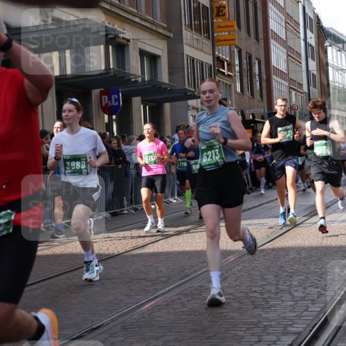 13.09.2026 - 21. swb-Marathon Bremen Strokosch-Dieckow http://msf.ph/oto/10349824 13.09.2026 13:31:28 Ziel 310, 578, 846, 3115, 3205, 3239, 3244, 3278, 3858, 3989, 4030, 4164, 4273, 4692, 4889, 4998, 5158, 5325, 5363, 5426, 5899, 6039, 6062, 6100, 6193, 6213, 6354, 6581, 6602, 7032, 7242, 7260, 7608, 7790, 7941, 7964, 8042, 8048, 8078, 8166, 8205, 8206, 8247, 8364, 8495, 8522, 8970, 9016, 9033, 9188, 9293, 9568, 9785, 9903, 9914, 13151, 13231, 217, 922, 1398, 1600, 1627, 2244, 2602, 2707, 3152, 3343, 3392, 3396, 3579, 3762, 3859, 4258, 4477, 4889, 6039 meine-sportfotos.de