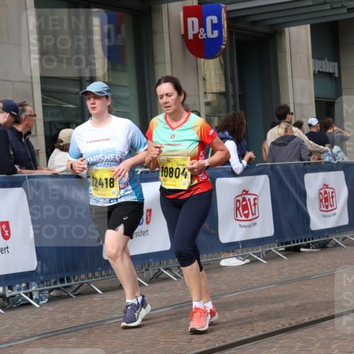 13.09.2026 - 21. swb-Marathon Bremen Strokosch-Dieckow http://msf.ph/oto/10349933 13.09.2026 11:12:53 Ziel 10804, 10893, 11048, 11357, 11606, 11627, 12050, 12060, 12393, 12418, 10354, 10483, 10743, 10874, 10875, 11090, 11606, 11657, 11671, 11832, 12050, 12234, 12423, 12497 meine-sportfotos.de