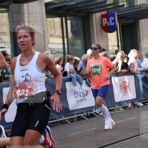 13.09.2026 - 21. swb-Marathon Bremen Strokosch-Dieckow http://msf.ph/oto/10350260 13.09.2026 13:31:38 Ziel 578, 846, 2310, 2934, 3115, 3205, 3239, 3244, 3278, 3946, 3989, 4030, 4797, 4979, 4998, 5158, 5325, 5363, 5899, 6100, 6116, 6193, 6213, 6354, 6602, 7242, 7260, 7526, 7790, 7964, 8048, 8078, 8166, 8206, 8247, 8610, 8970, 9016, 9033, 9188, 9568, 9640, 9785, 9914, 13151, 13231, 310, 922, 1600, 1627, 2602, 2707, 3152, 3343, 3392, 3579, 3858, 3859, 4164, 4258, 4273, 4477, 4692, 4889, 5426, 6039, 6062, 6100, 6193, 6581, 6602, 7032, 7608, 7941, 8042, 8205 meine-sportfotos.de