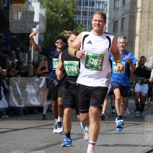 13.09.2026 - 21. swb-Marathon Bremen Strokosch-Dieckow http://msf.ph/oto/10350311 13.09.2026 13:32:56 Ziel 1437, 1687, 2292, 2293, 2611, 2992, 3354, 3429, 3878, 3895, 4263, 4323, 4380, 4862, 5281, 5398, 5581, 5657, 6518, 6583, 6593, 6718, 6760, 7016, 7173, 7466, 7758, 7990, 8344, 8367, 8957, 9040, 9175, 13208, 1532, 2393, 2440, 2818, 2959, 3167, 3404, 3710, 3773, 4194, 4408, 4659, 5191, 5324, 5395, 5410, 5706, 5749, 5981, 6941, 7756, 7788, 7830, 8061, 9269, 9292, 9745, 9829, 13019, 13028, 13039, 13092, 13093, 13101, 13146 meine-sportfotos.de